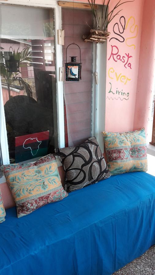 Holiday Home - Guest House Порт Антонио Екстериор снимка
